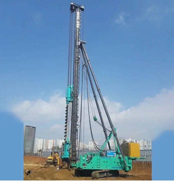 hydraulic pile driving rig