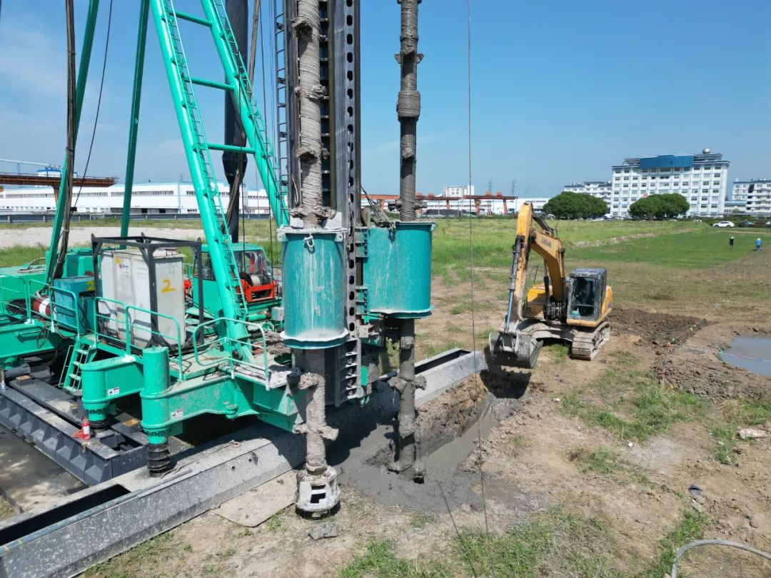 Intelligent products + digital construction + complete solutions, this on-site construction observation meeting of static drilling and rooted piles in Jinshan District, Shanghai was brilliant!